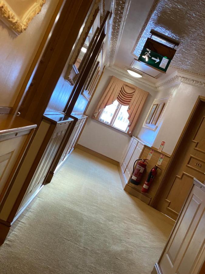 Bessemer Hotel Merthyr Tydfil Dış mekan fotoğraf